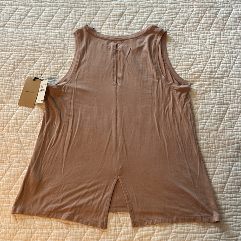 NWT tee shirt